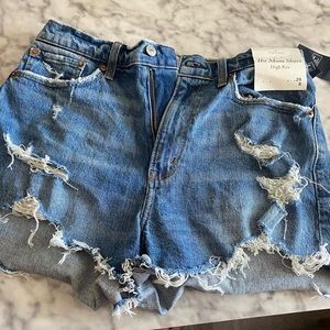 Abercrombie Curve Love Mom shorts high rise